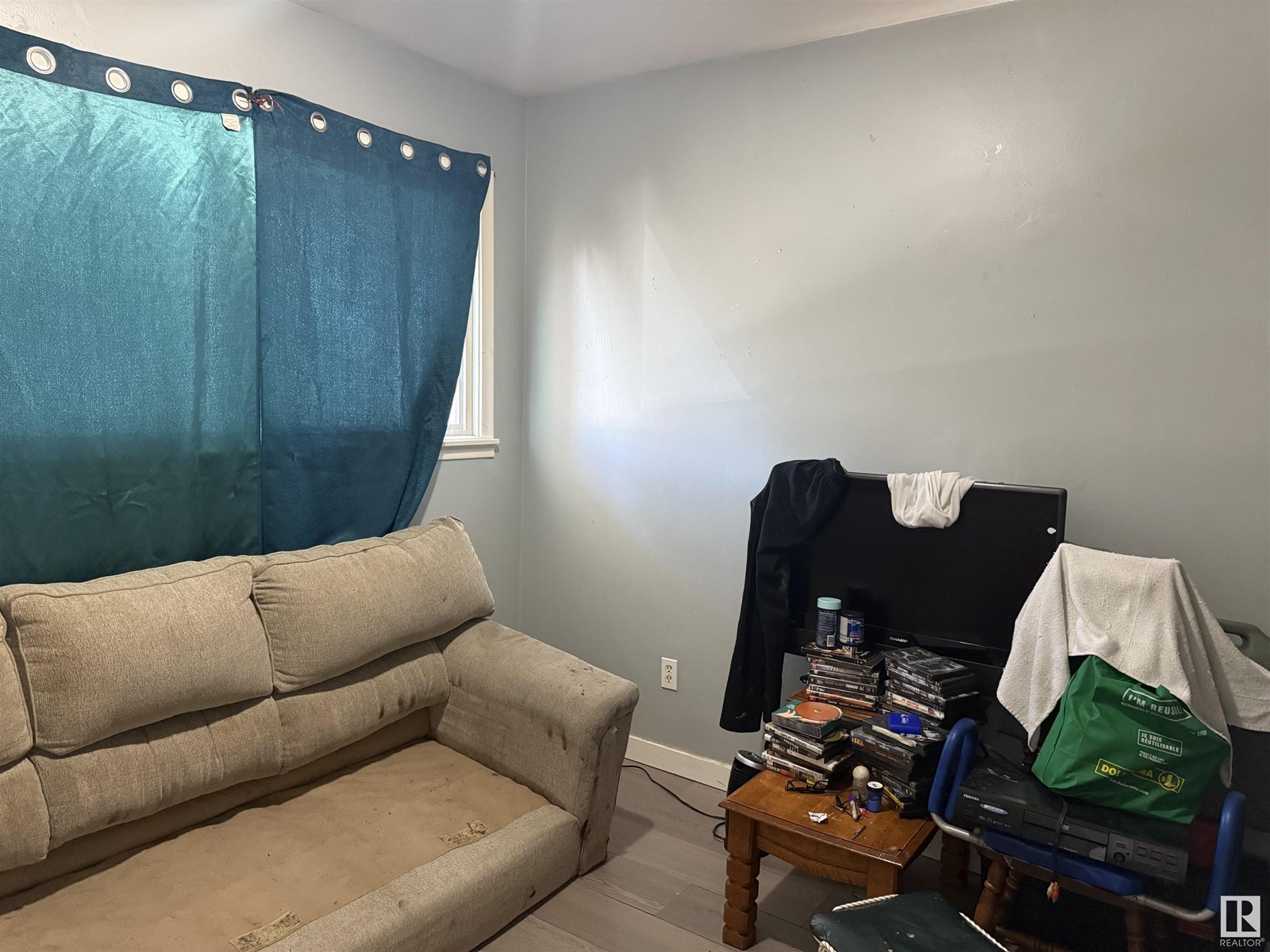 9521 110A AV NW