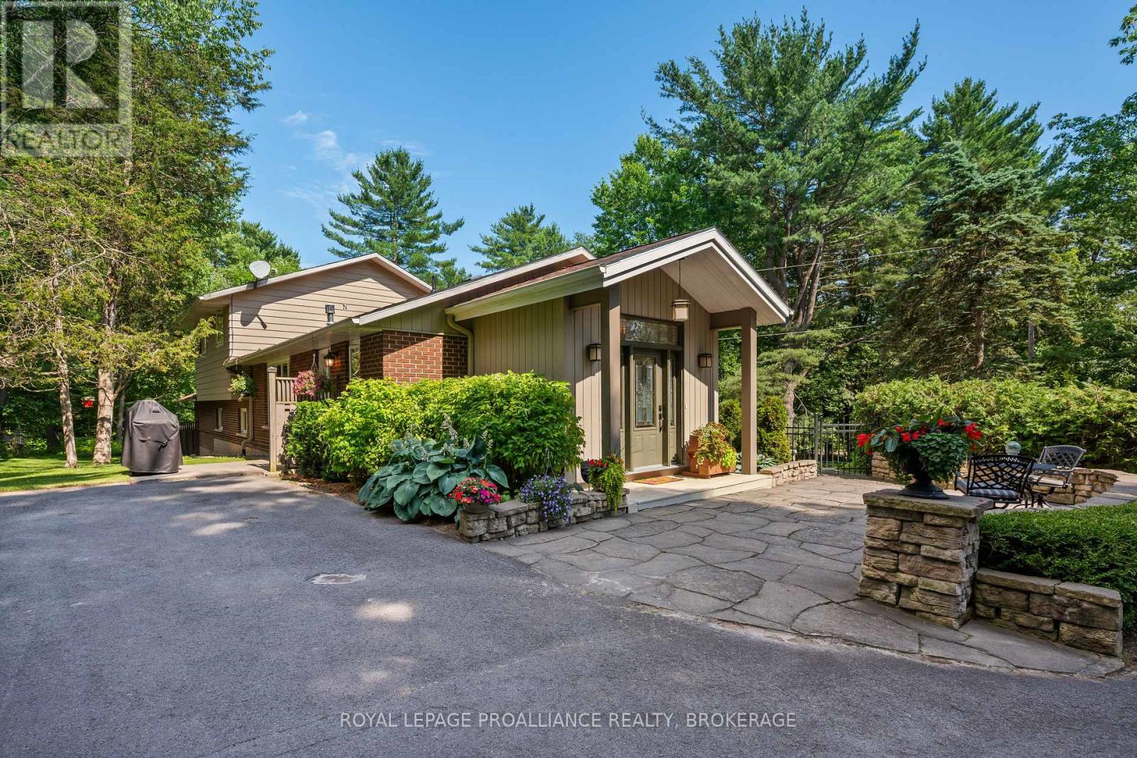120 CROSS CEMETERY ROAD