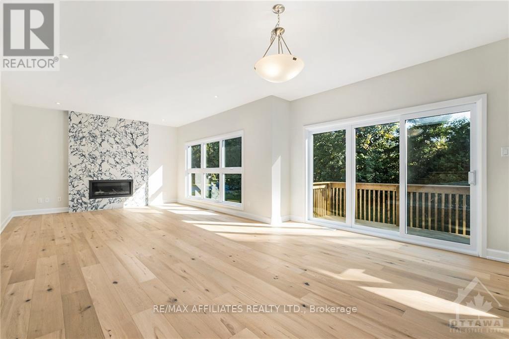 1035 CHABLIS CRESCENT