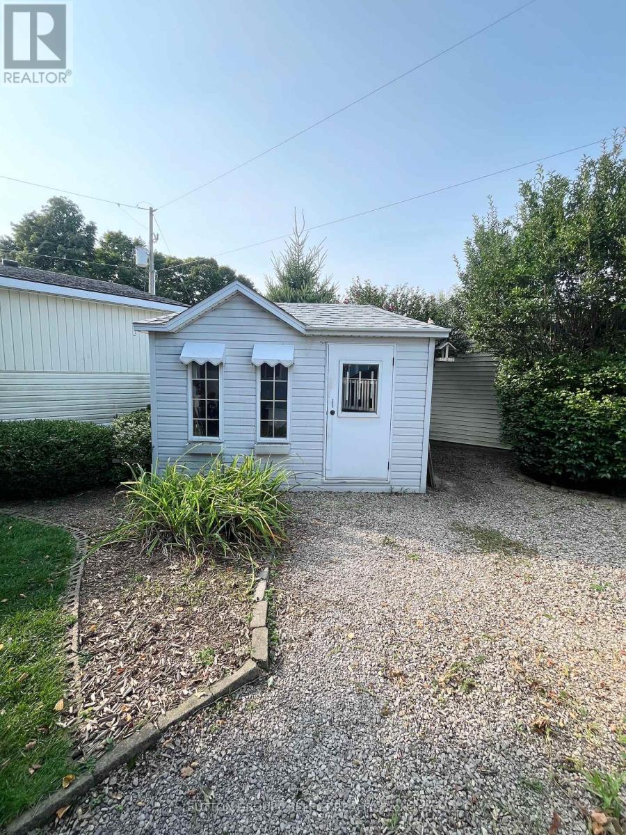 22 - 77307 BLUEWATER HIGHWAY