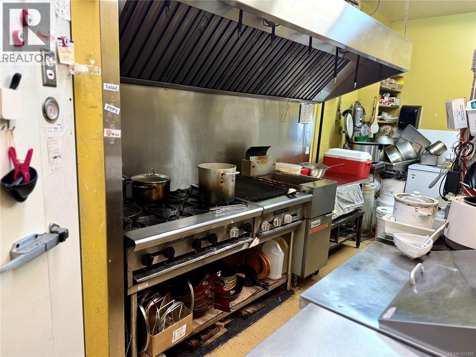 A 4454 West Saanich St