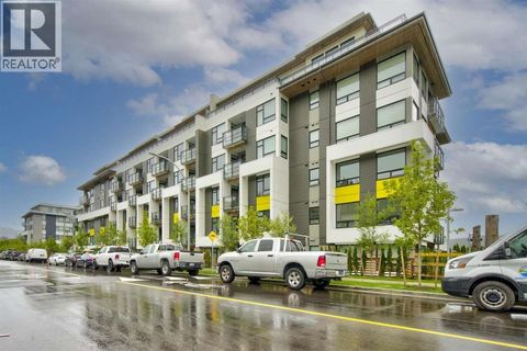 112 3038 ST. GEORGE STREET STREET Port Moody BC V3H0L3