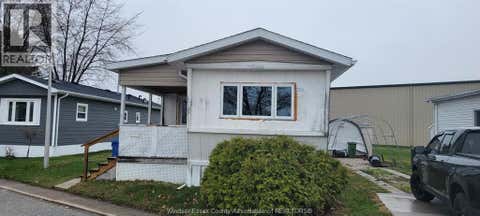 22 ROBIN CRESCENT Lakeshore ON N8N2S2