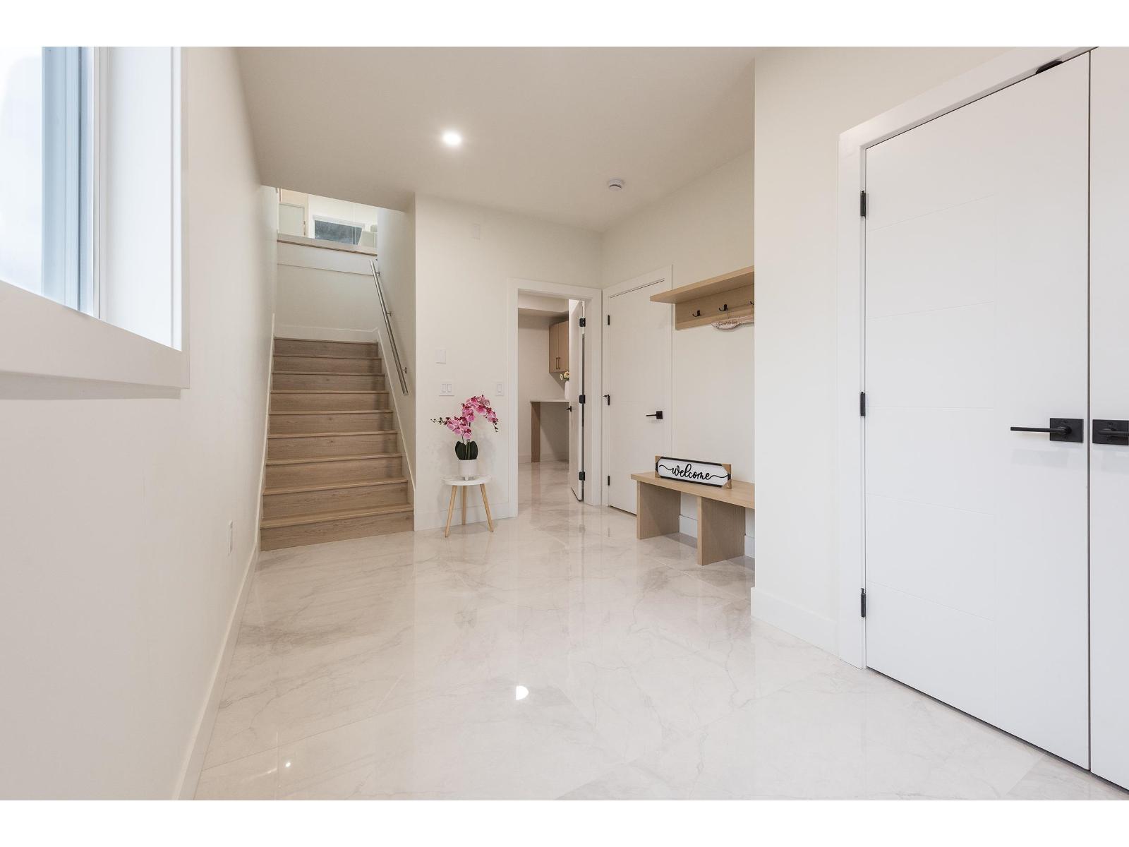 46339 MAPLE AVENUE|Chilliwack Proper East