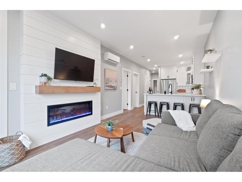 106 470 ESPLANADE AVENUE|Harrison Hot Springs Harrison Hot Springs BC V0M1K0