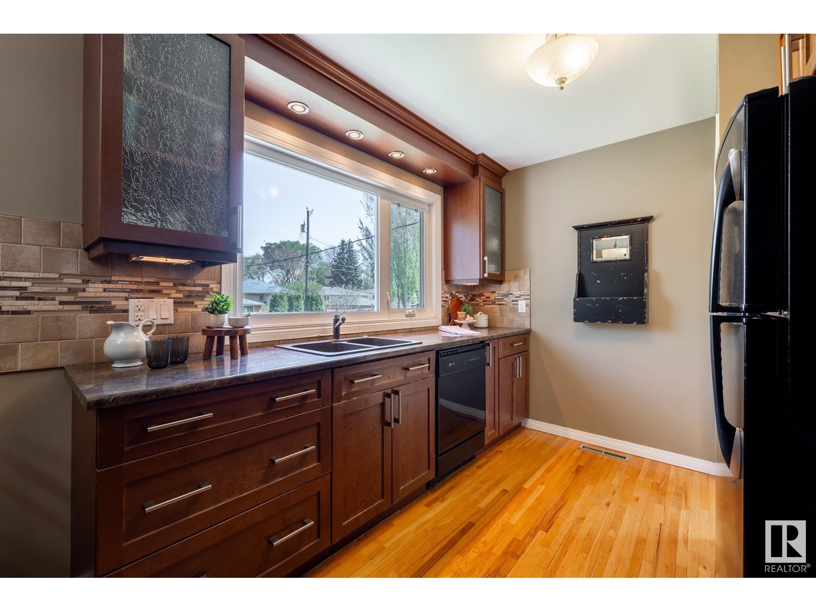 12121 39 ST NW