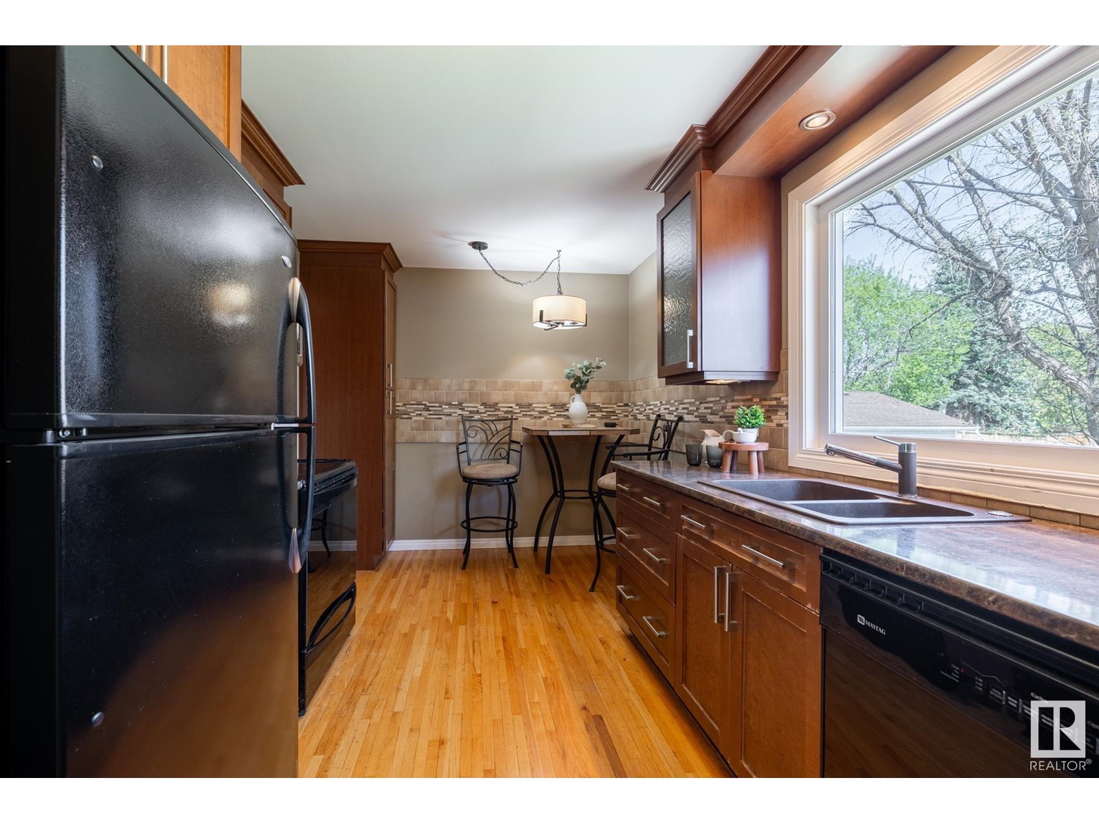 12121 39 ST NW