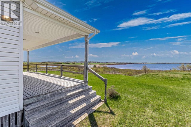 212 BASINVIEW Crescent