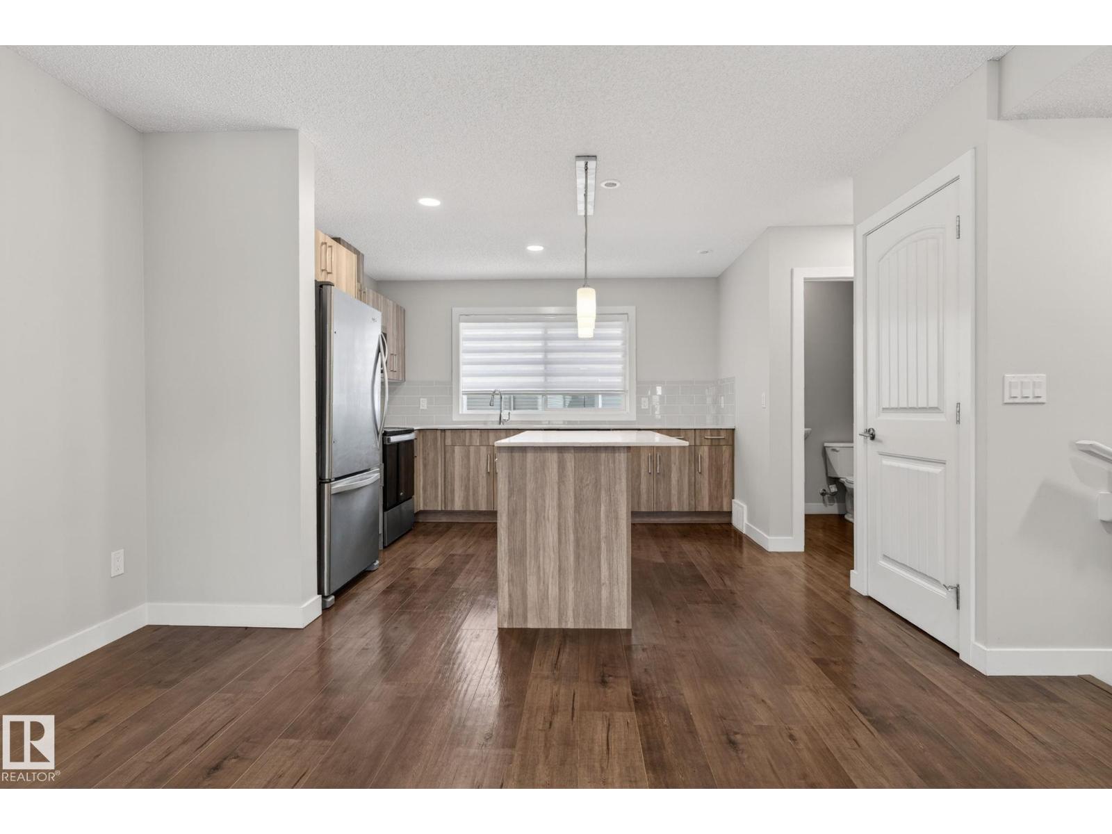 #35 3025 151 AV NW