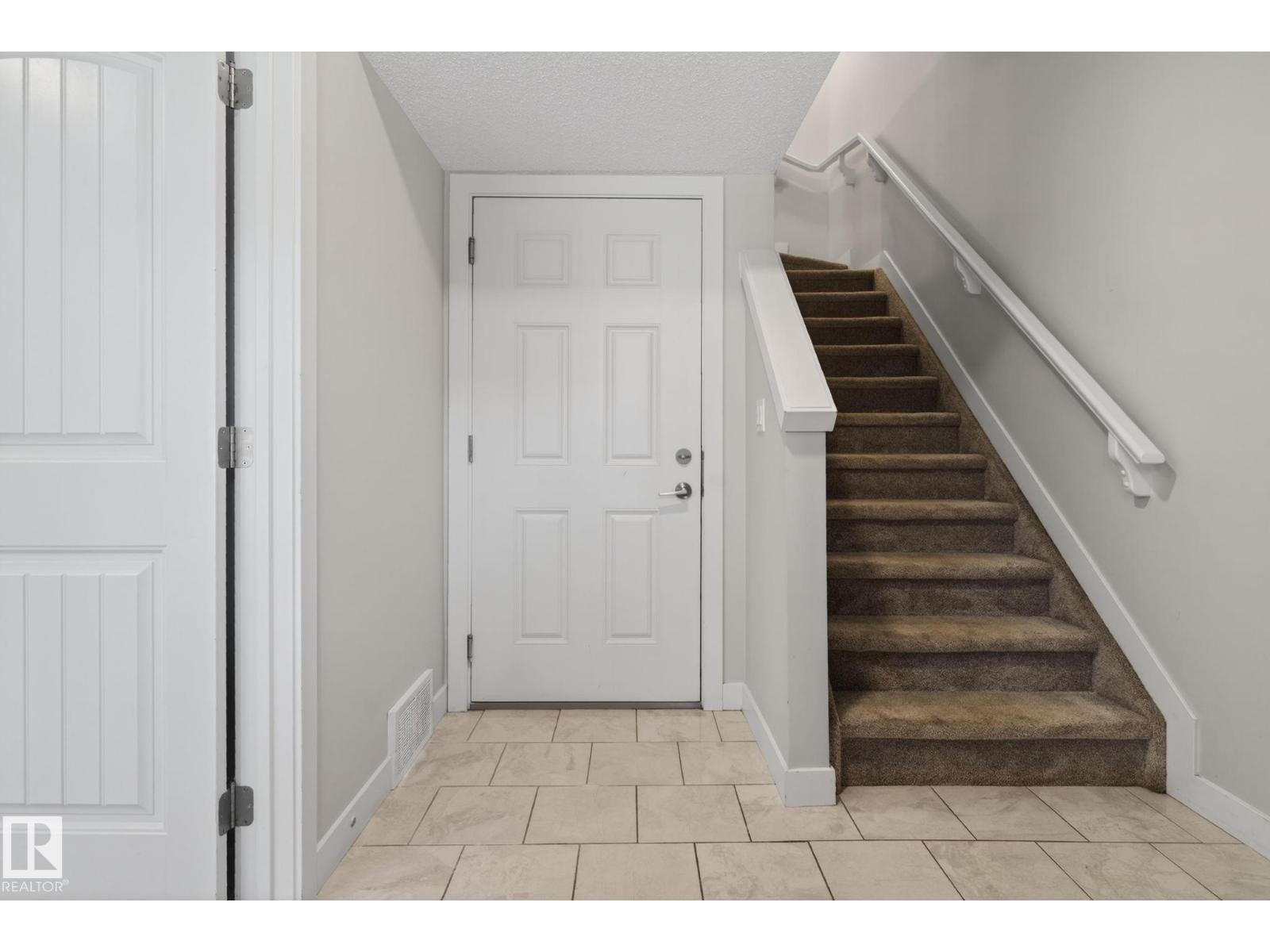 #35 3025 151 AV NW