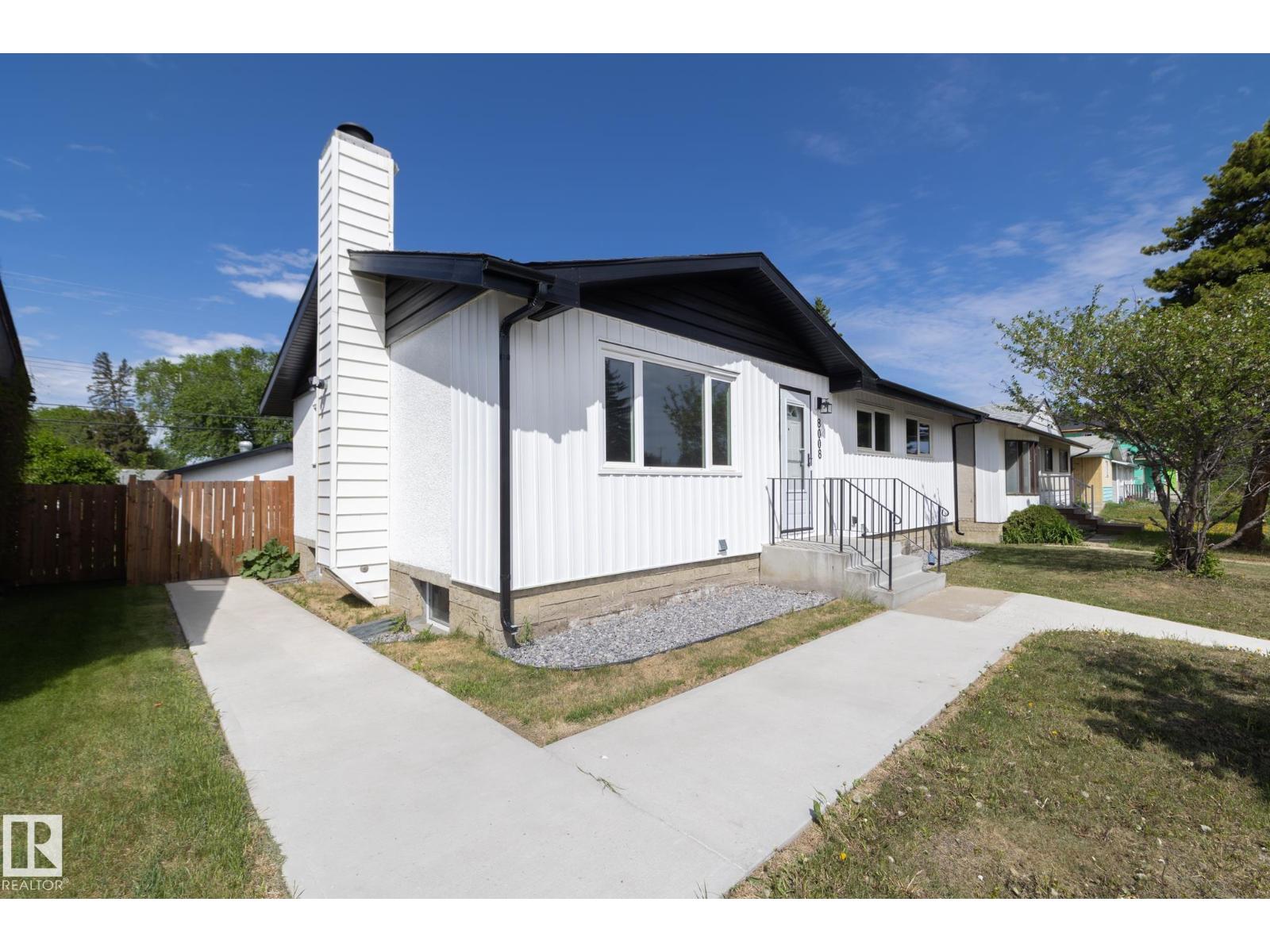 8008 159 ST NW
