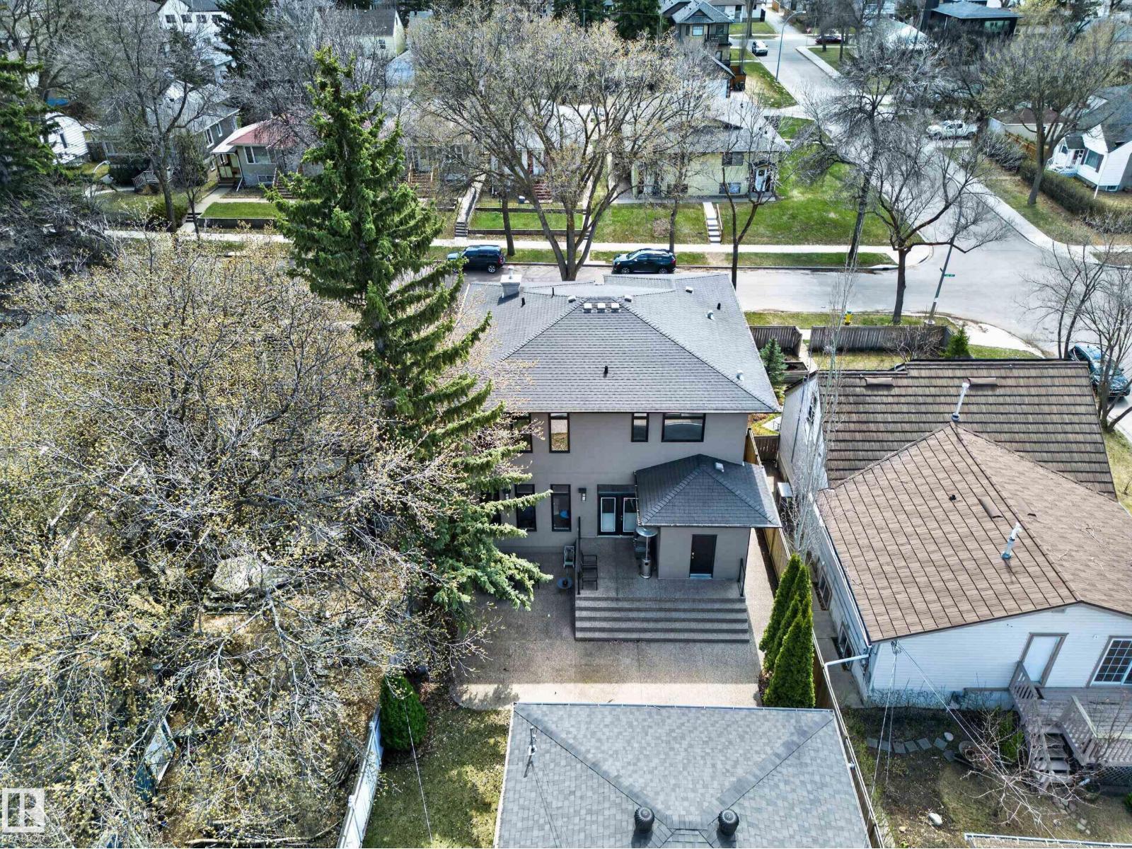 10650 66 AV NW