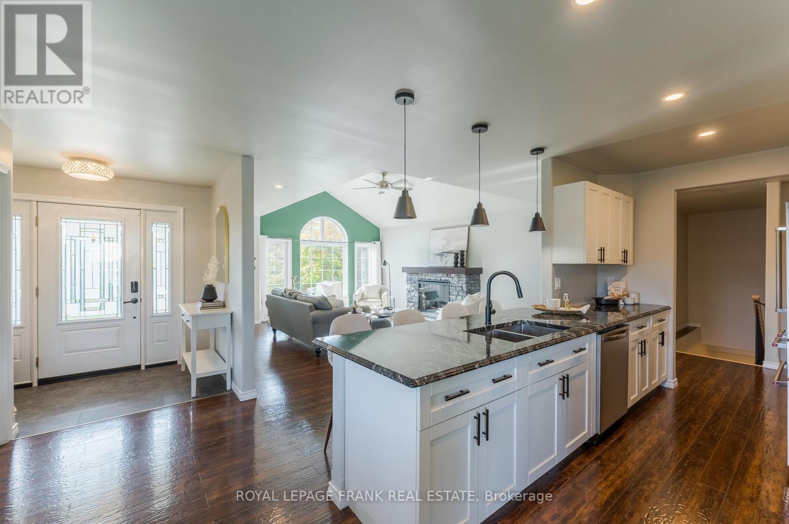 1229 ASPHODEL 7TH LINE