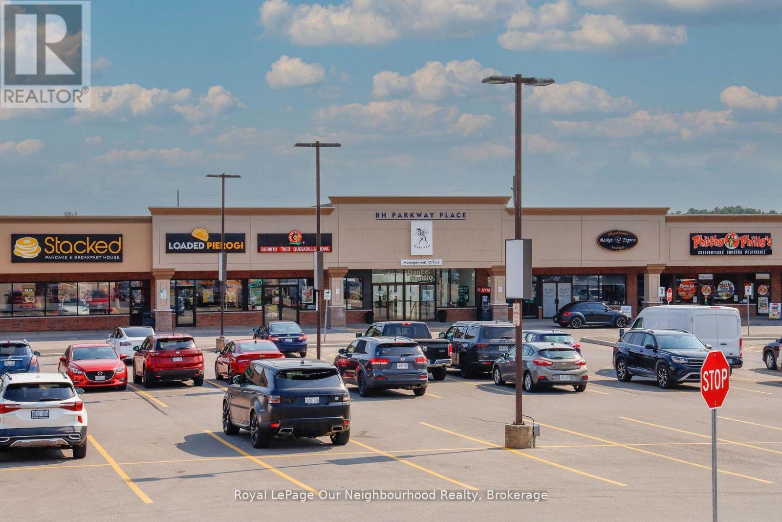 232-233 - 1135 LANSDOWNE STREET W