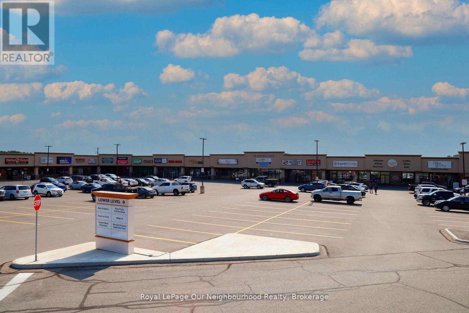 232-233 - 1135 LANSDOWNE STREET W