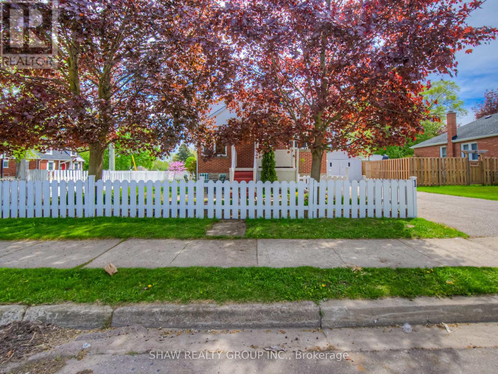 1 FRANCIS STREET
