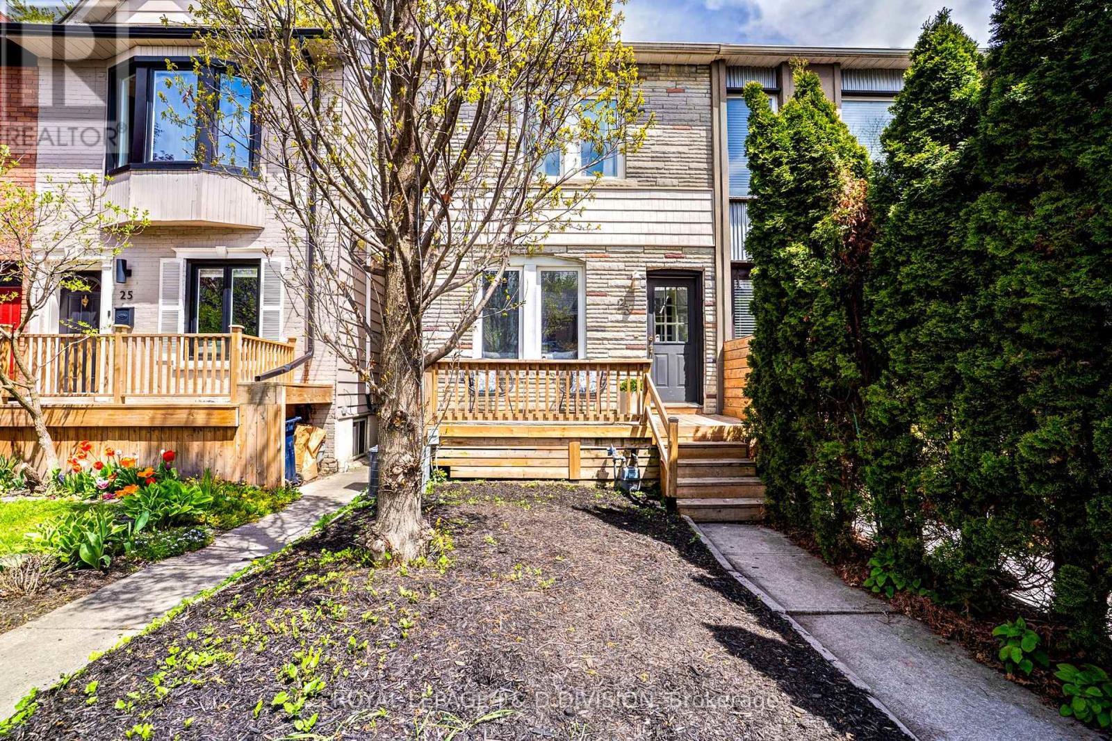 23 EMPIRE AVENUE