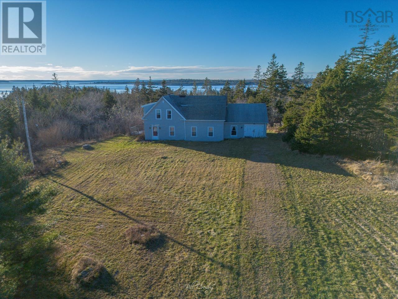 647 East Green Harbour