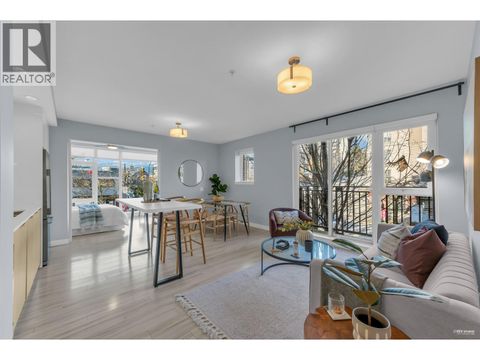 207 111 E 3RD STREET North Vancouver BC V7L0C6