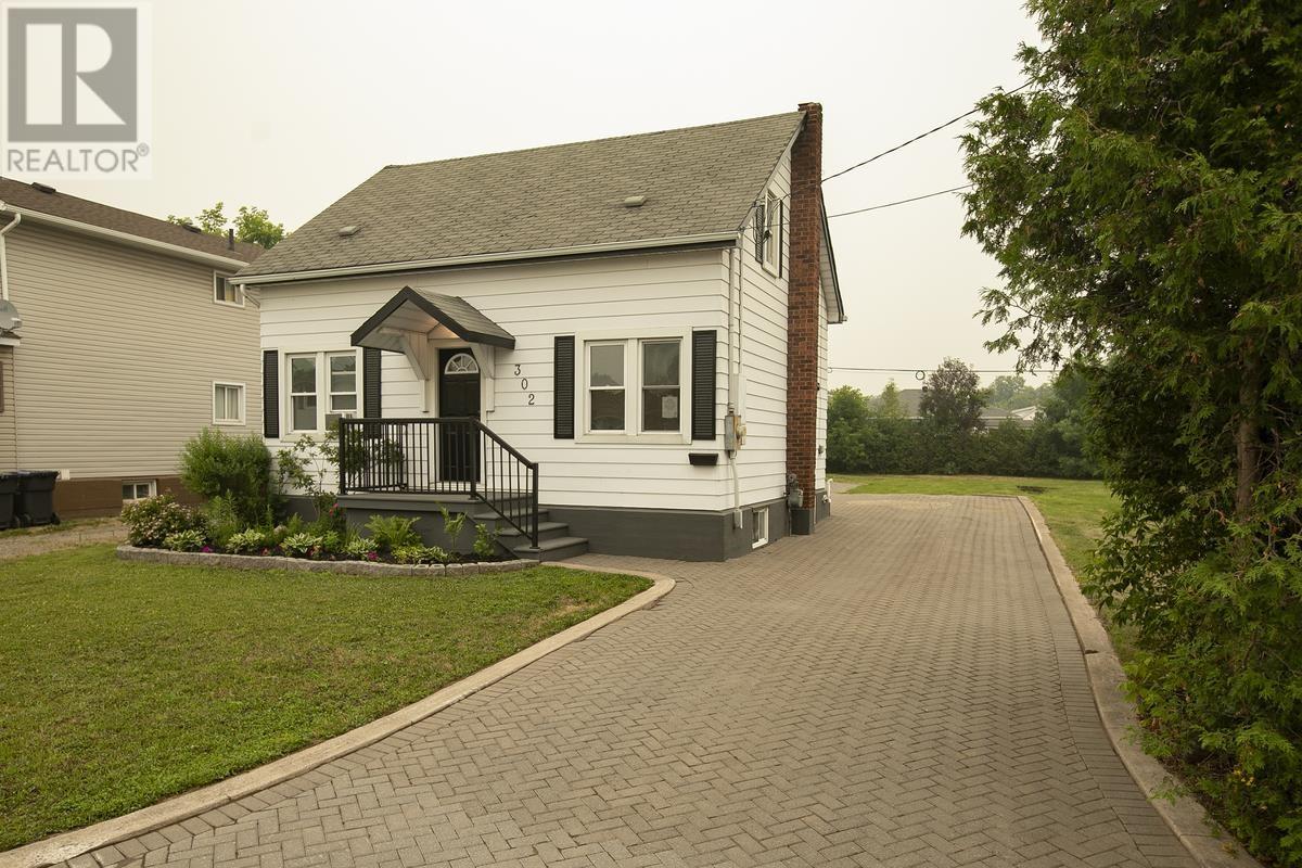 Photo 1 of 50 — 302 Franklin ST, Sault Ste. Marie, ON P6C4A8