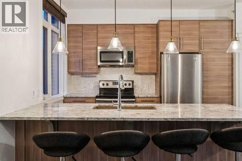 232, 990 Centre Avenue NE Calgary AB T2E2M9