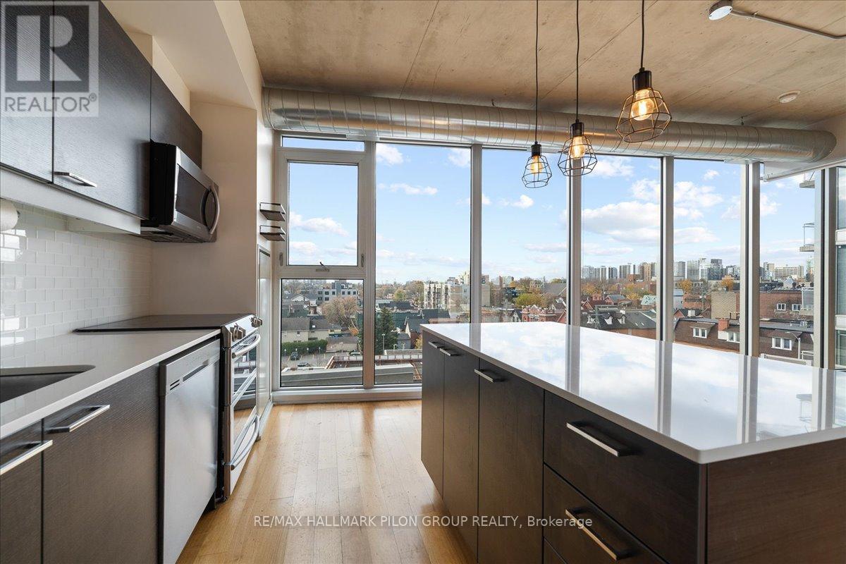527 - 349 MCLEOD STREET