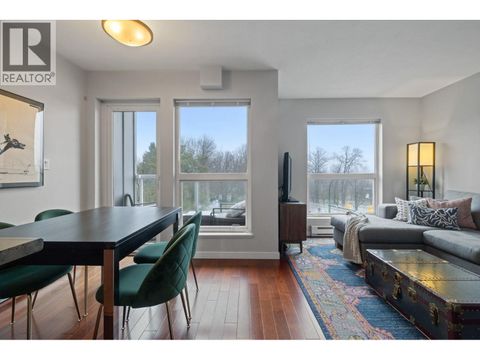 412 2891 E HASTINGS STREET Vancouver BC V5K5J8