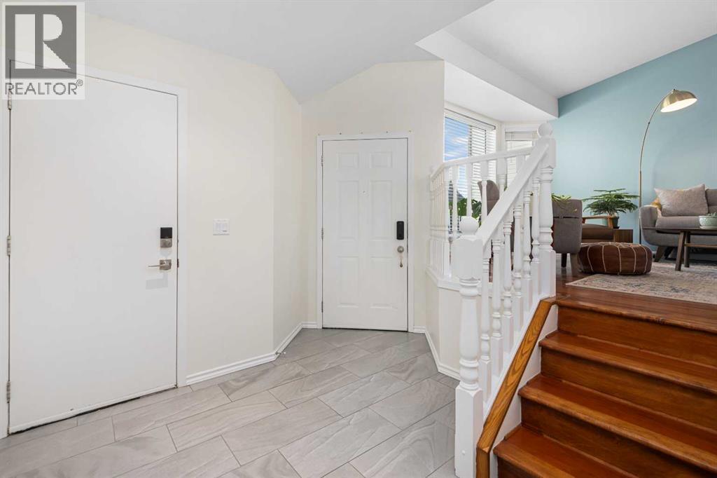 95 Macewan Meadow Way NW