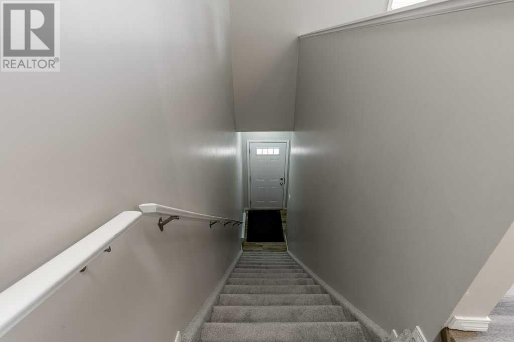 6, 125 Silkstone Road W