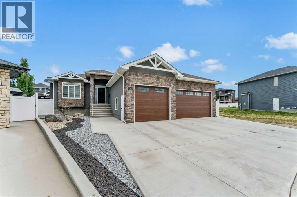 Photo 1 of 48 — 215 Hamptons Crescent SE, Medicine Hat, AB T1B0P4