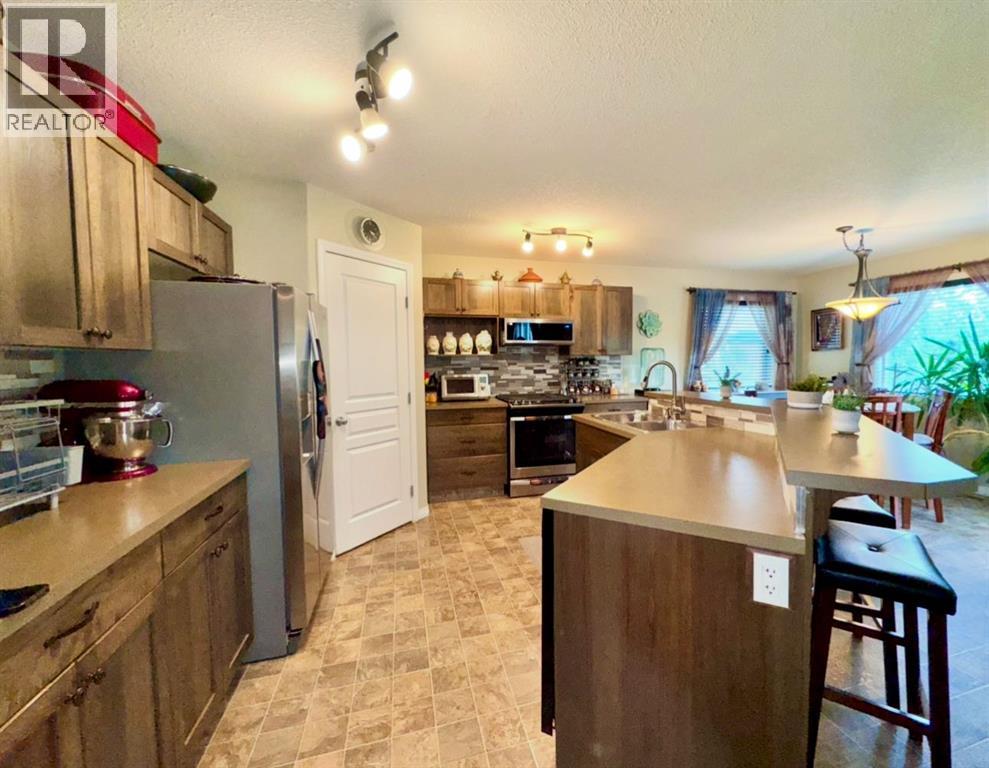 160 Rainbow Falls Grove