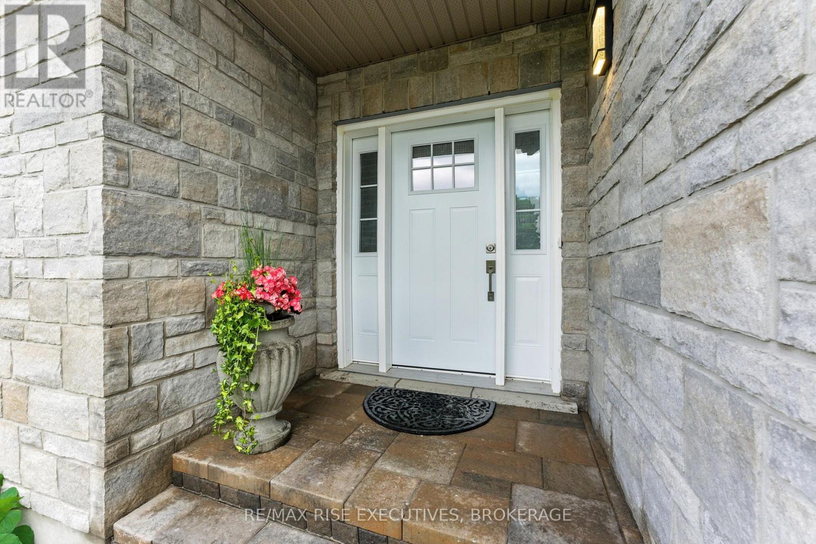 734 KANANASKIS DRIVE
