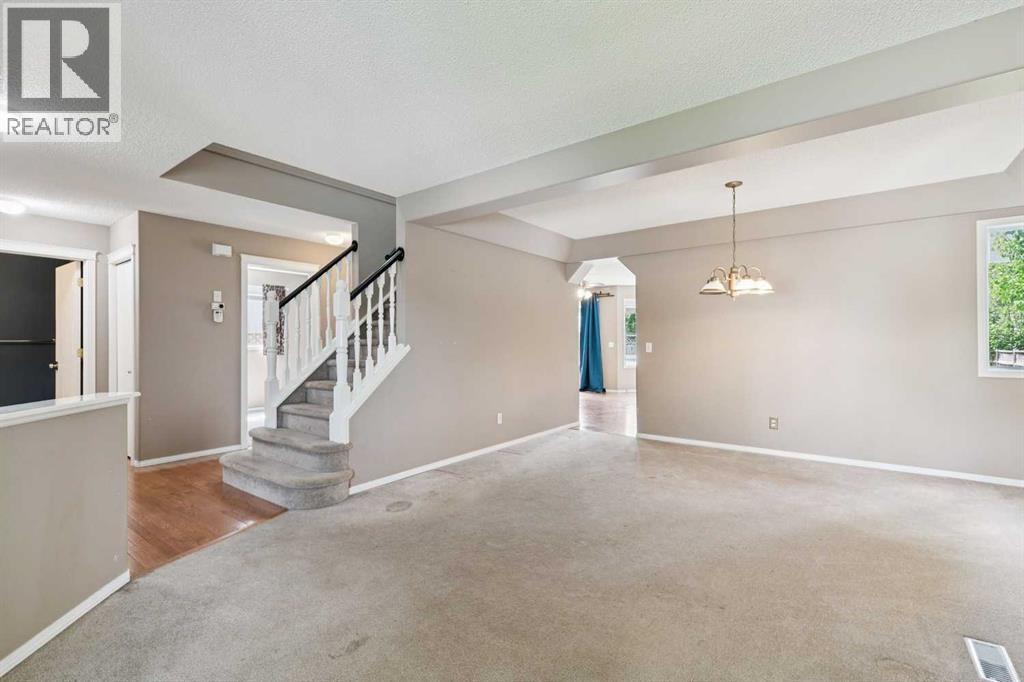 36 Valley Stream Close NW