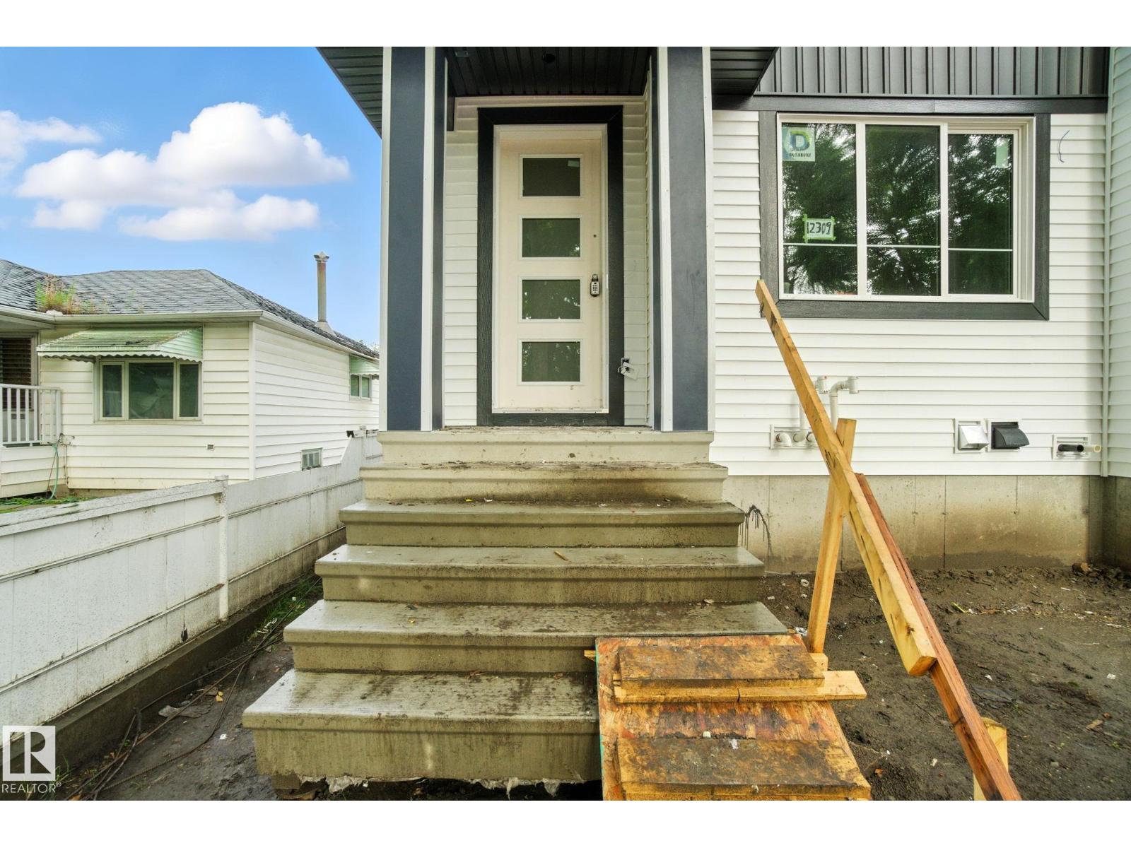 12307 91 ST NW