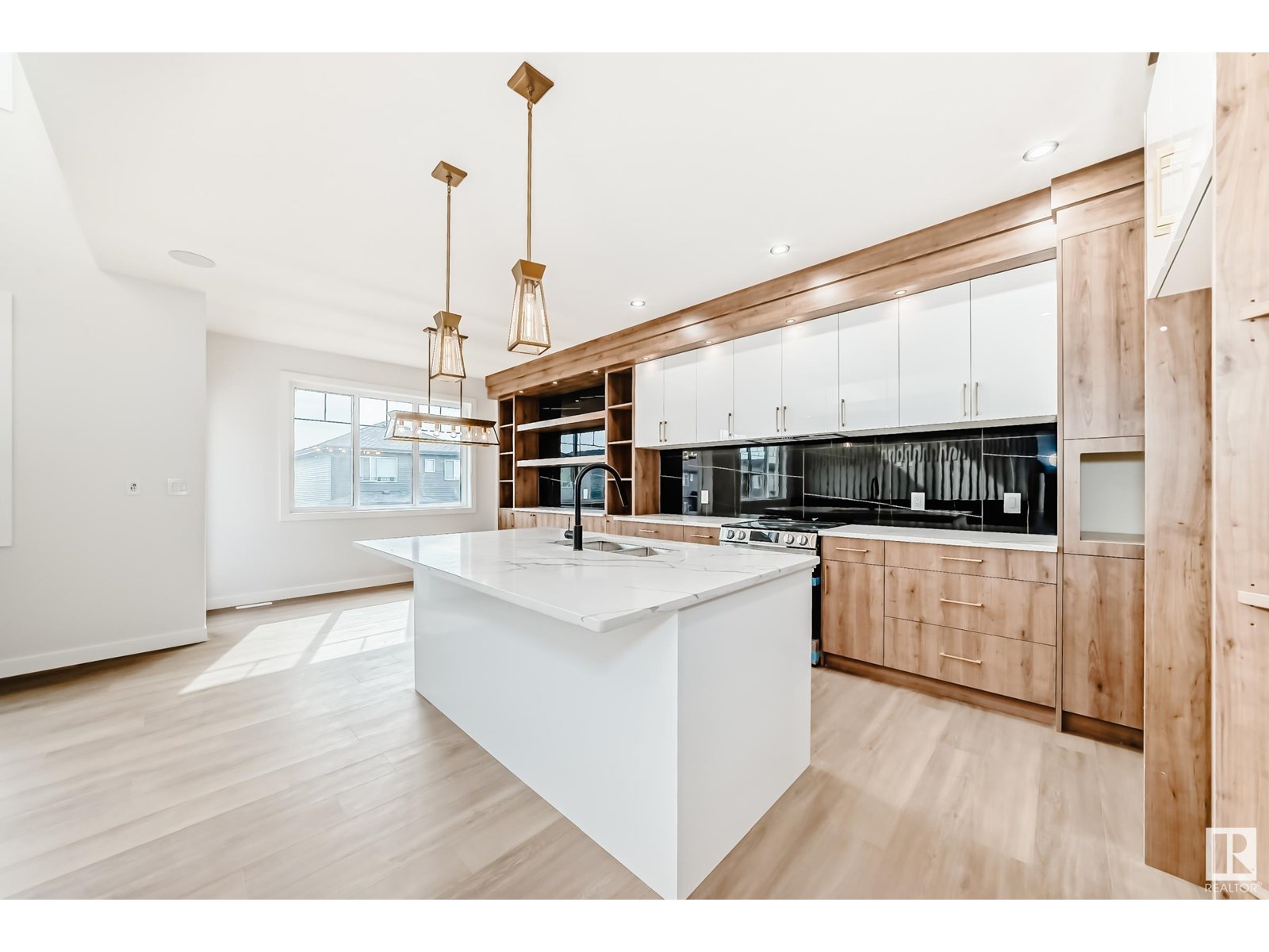 39 MEADOWGROVE LN