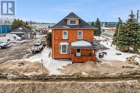 1360 RYMAL Road E Hamilton ON L8W3N1
