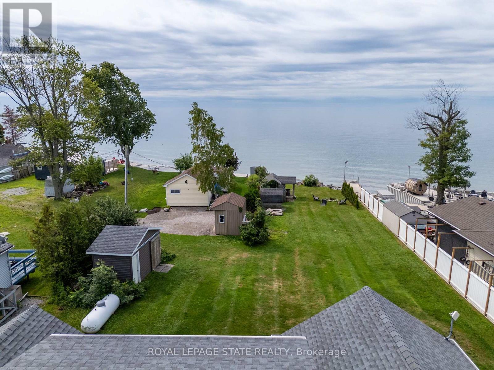 3176 LAKESHORE ROAD