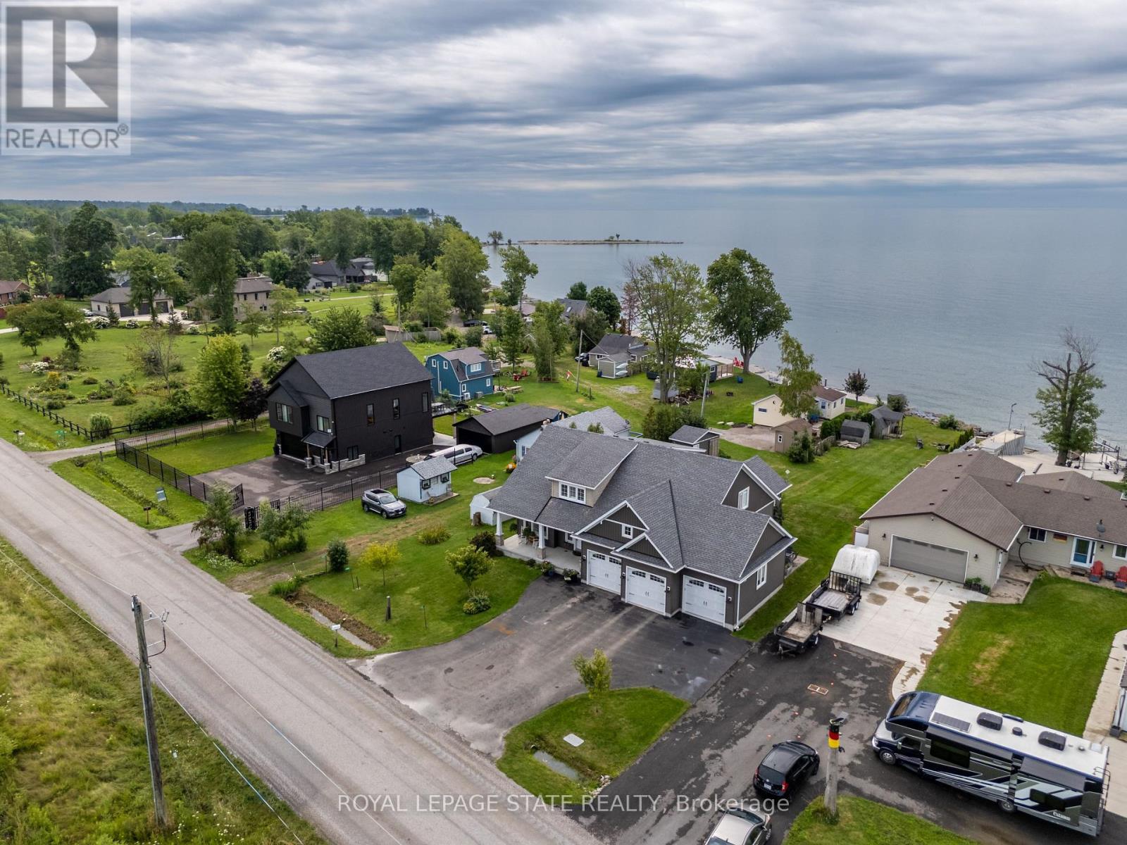 3176 LAKESHORE ROAD