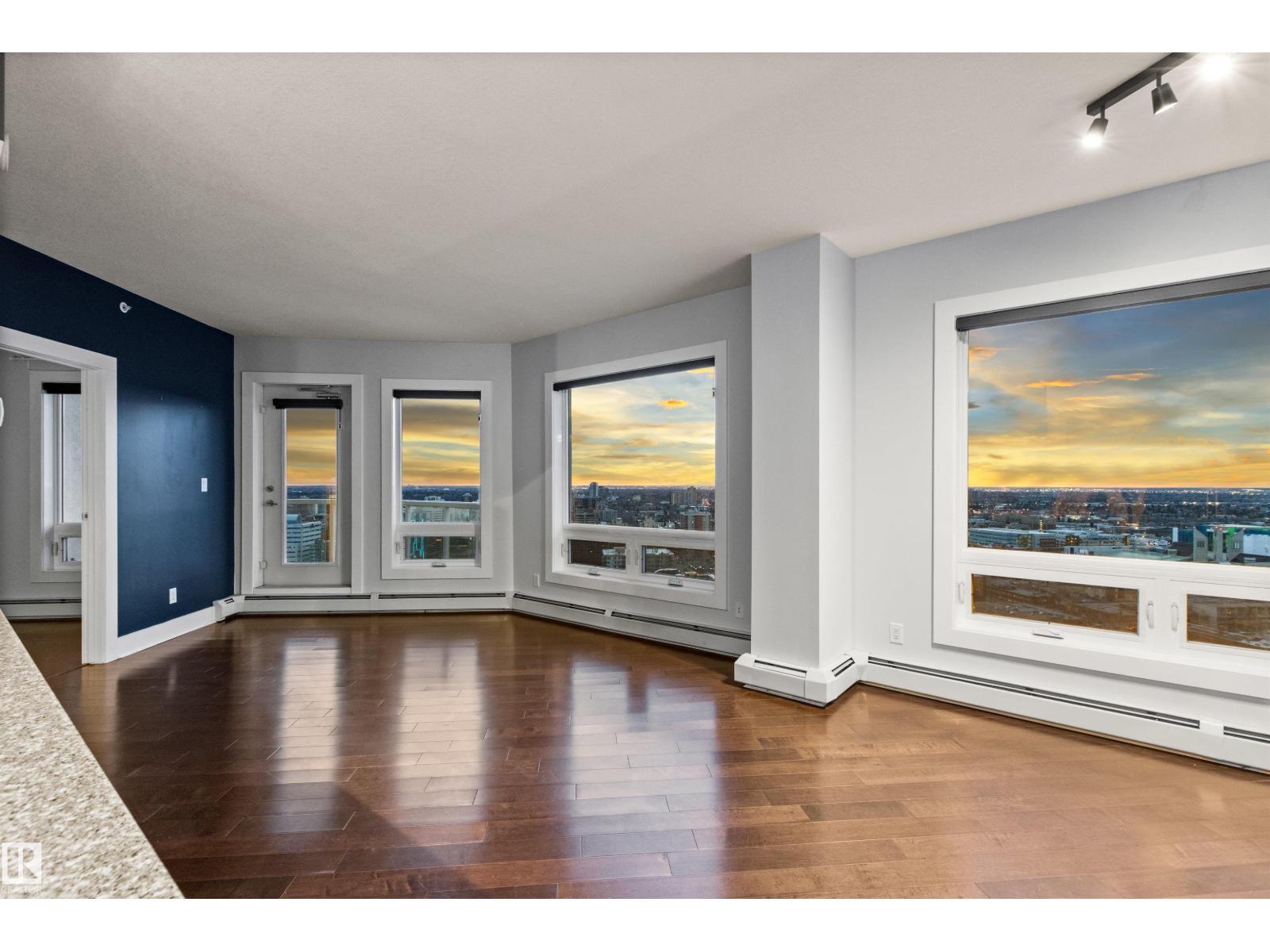 #2401 10152 104 ST NW