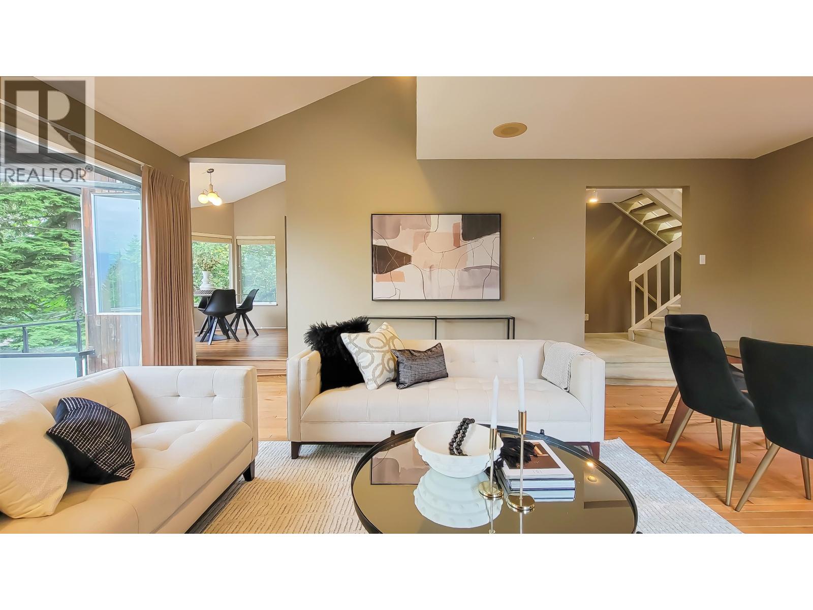 1092 CORONA CRESCENT