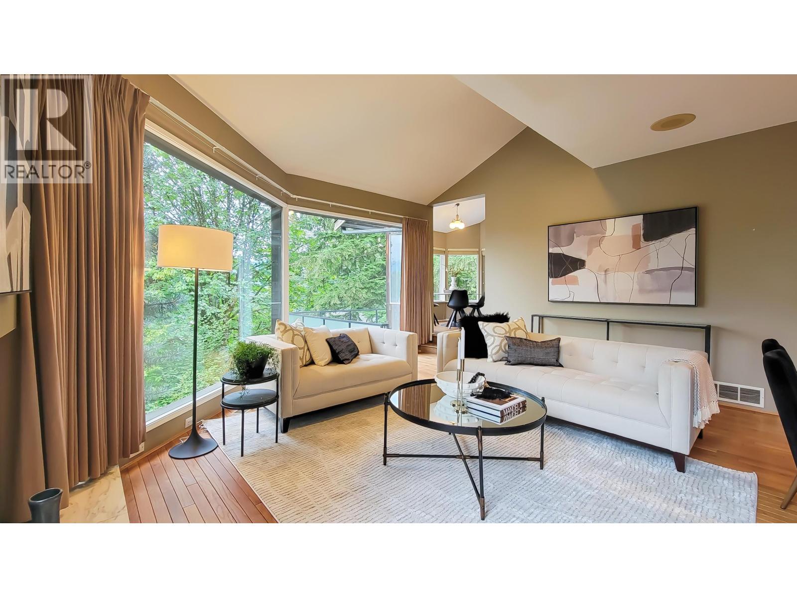 1092 CORONA CRESCENT