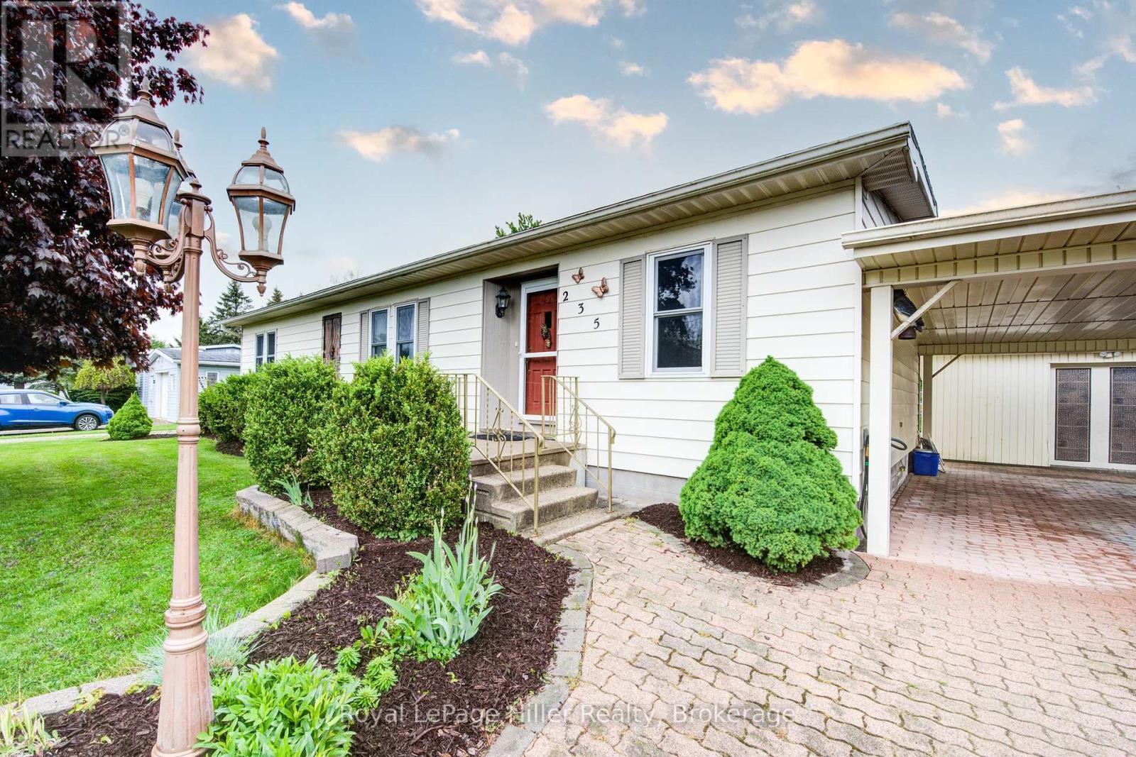 235 HICKORY LANE