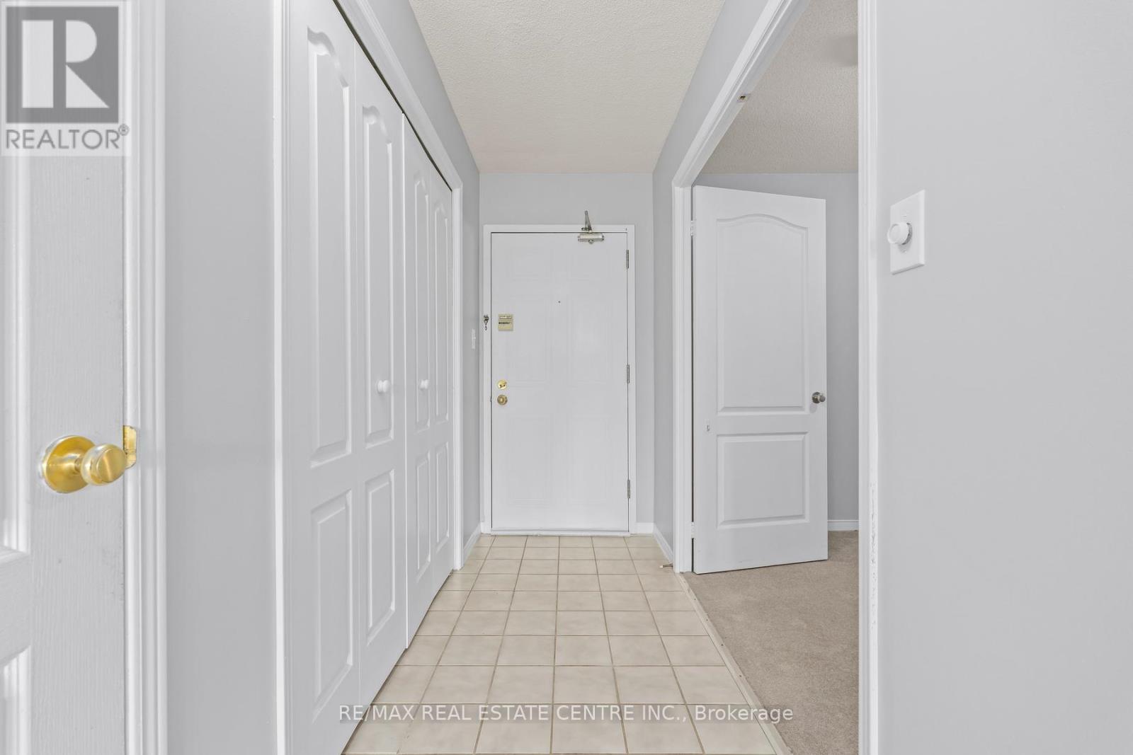 406 - 26 HALL ROAD