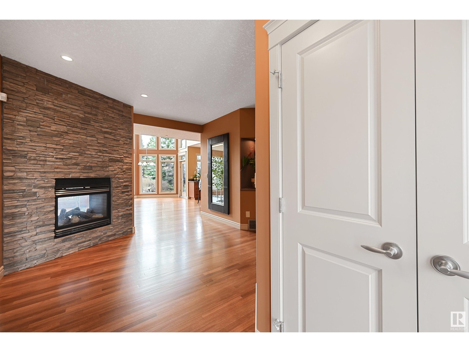 682 TODD LD NW