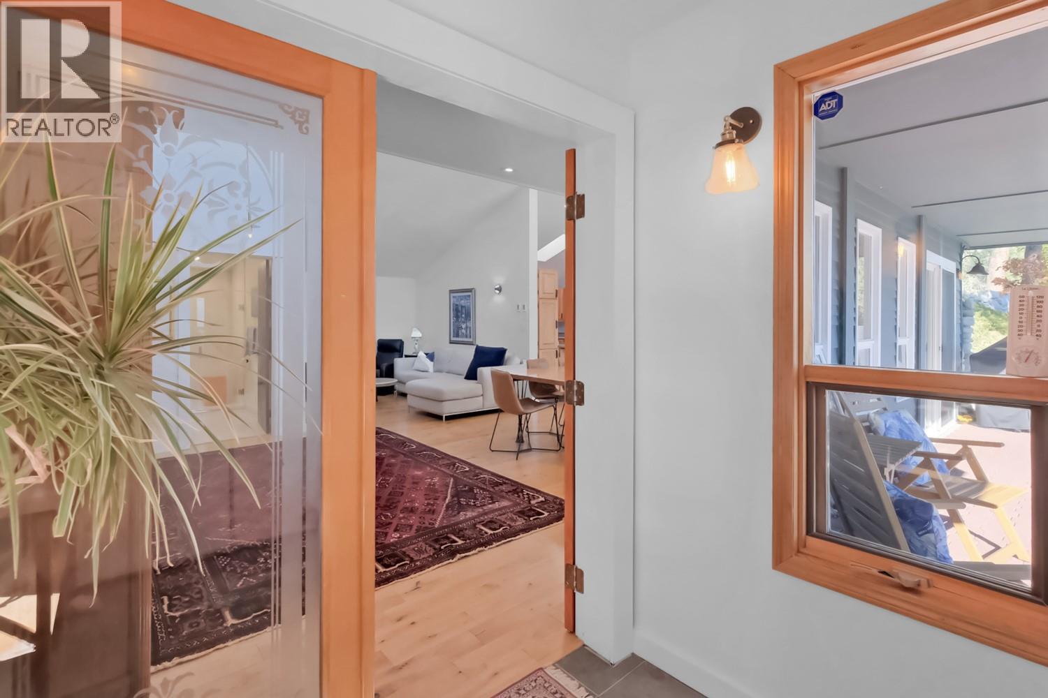 5290 Trepanier Bench Road