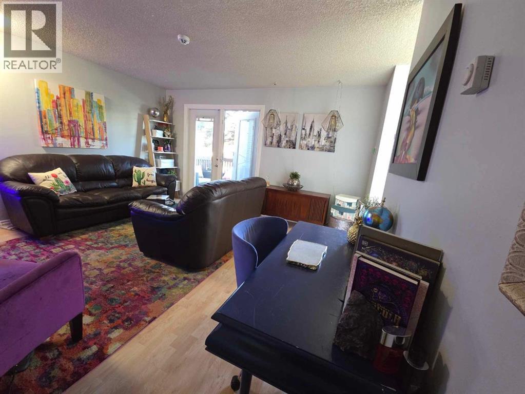 20, 4531 7 Avenue SE