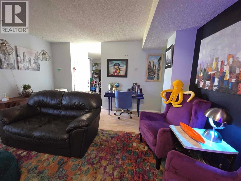 20, 4531 7 Avenue SE