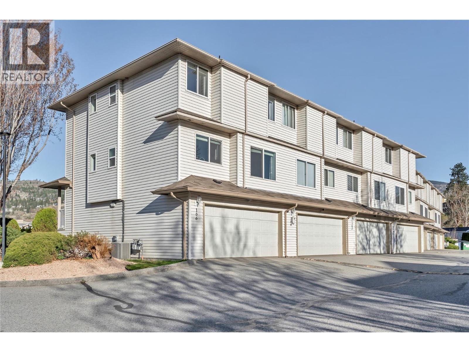 3153 Paris Street Unit# 166