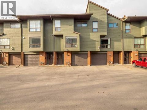 5, 1520 23 Avenue N Lethbridge AB T1H4X9