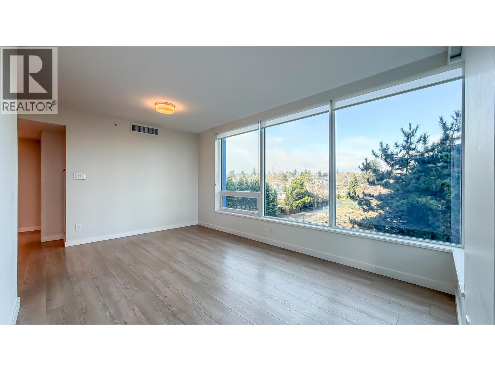 505 8189 CAMBIE STREET